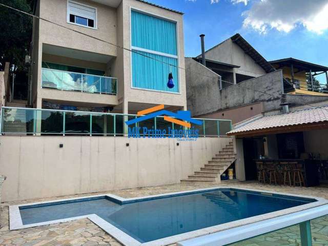 Belíssima casa no Condominio Chácara São João, Granja Viana.