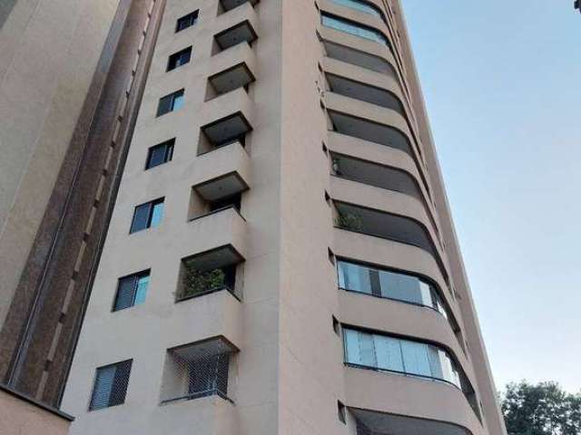 Apartamento 120m² com 3 dormitórios sendo 1 suíte em Pinheiros.