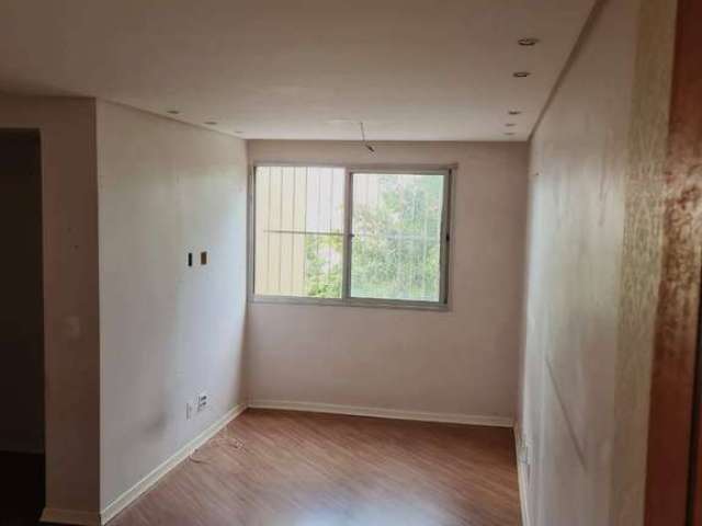 Apartamento 55m² com 2 dormitórios Cond. São Cristóvão.