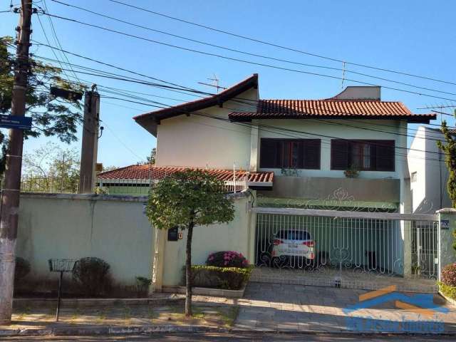 Casa a venda com 3 Quartos e 6 banheiros à Venda, 336 m² -PQ dos Príncipes.