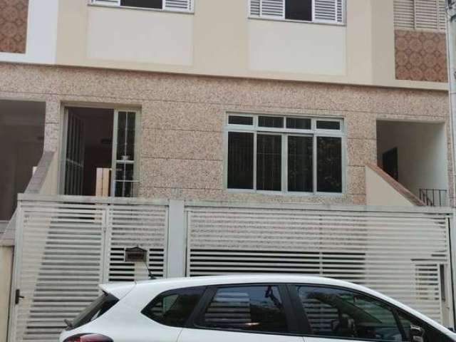 Casa Assobradada com 130m² A,C. 03 Quartos, sendo 01 Suíte- UMUARAMA-OSASCO