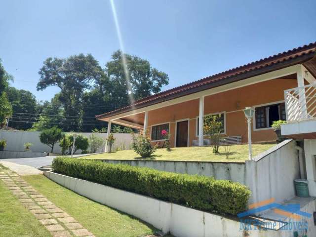 Condomínio Parque das Rosas - 2 casas - Piscina - Campo Futebol - 2153M²