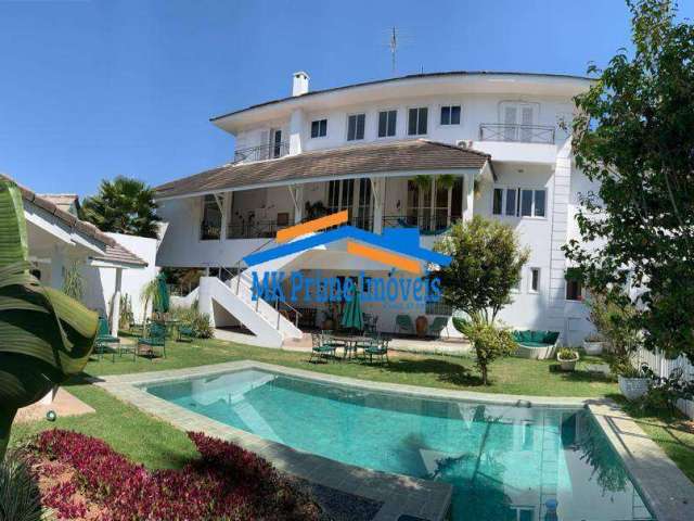 Casa com piscina de Alto Padrão em condomínio na Granja Viana.