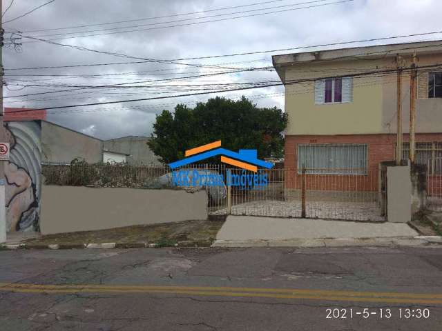 Casa assobradada 211m² com 3 dormitórios em Quitaúna!