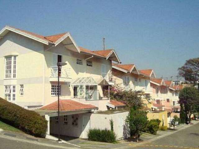 Casa em condomínio 220m² com 3 dormitórios sendo 1 suíte  na Granja Viana !