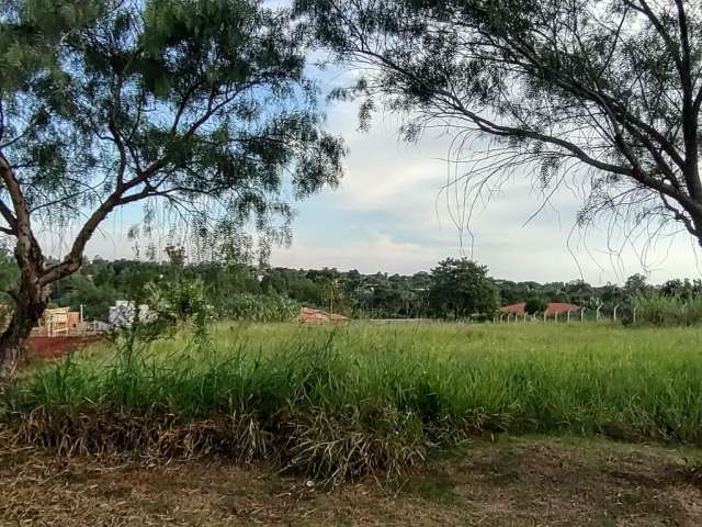 Ótimo Terreno em Condomínio Fechado 24hs Vitassay de 3.000m2,  em Boituva - SP