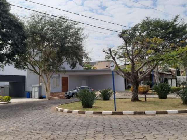 Lindo Sobrado com 255m2 em Condomínio Fechado  Vila Rica  em  Itu - SP.