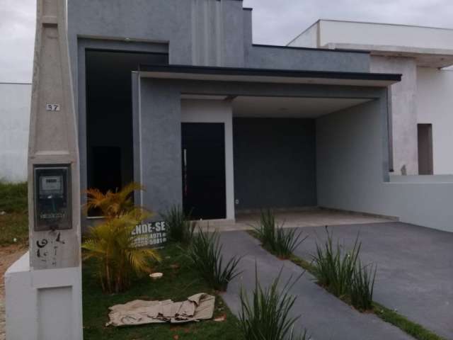 Linda Térrea de  112m² à venda no excelente  Condomínio   Fechado Residencial  Jardim-  Sorocaba - SP.