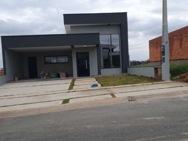 Linda Casa Térrea de 186m² à venda no excelente Condomínio Fechado Evidencia em Indaiatuba- SP.