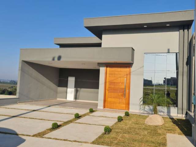 Linda Casa Térrea de 212m² de  área Construída e Terreno 336m2 à venda no excelente Condomínio Fechado Evidencia em Indaiatuba- SP.