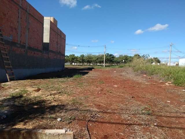 Lote de 252m² á Venda Portal Ville Azaleia.