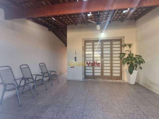 Casa com quintal, 2 dormitórios à venda, 90 m² por R$ 290.000 - Residencial Novo Horizonte - Taubaté/SP