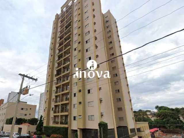 Apartamento à venda, 3 quartos, 1 suíte, 2 vagas, Centro - Uberaba/MG