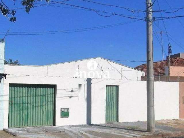 Casa à venda, 4 quartos, 2 vagas, Abadia - Uberaba/MG