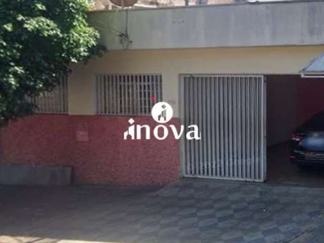 Casa à venda, 3 quartos, 1 suíte, 2 vagas, Abadia - Uberaba/MG