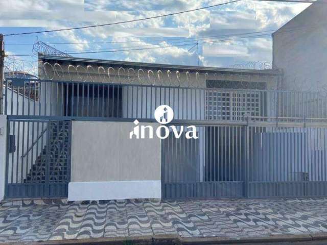 Casa à venda, 4 quartos, 4 suítes, 4 vagas, São Benedito - Uberaba/MG
