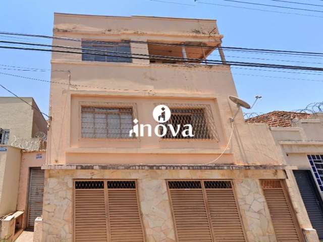 Apartamento à venda, 3 quartos, 1 suíte, 1 vaga, Abadia - Uberaba/MG