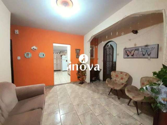 Casa à venda, 4 quartos, 2 suítes, 3 vagas, Frei Eugênio - Uberaba/MG