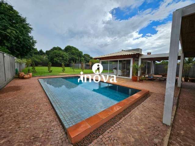 Casa Condomínio à venda, 3 quartos, 3 suítes, 8 vagas, Jockey Park - Uberaba/MG