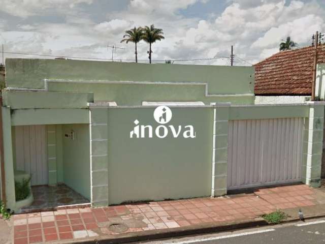 Casa à venda, 4 quartos, 3 vagas, Fabrício - Uberaba/MG