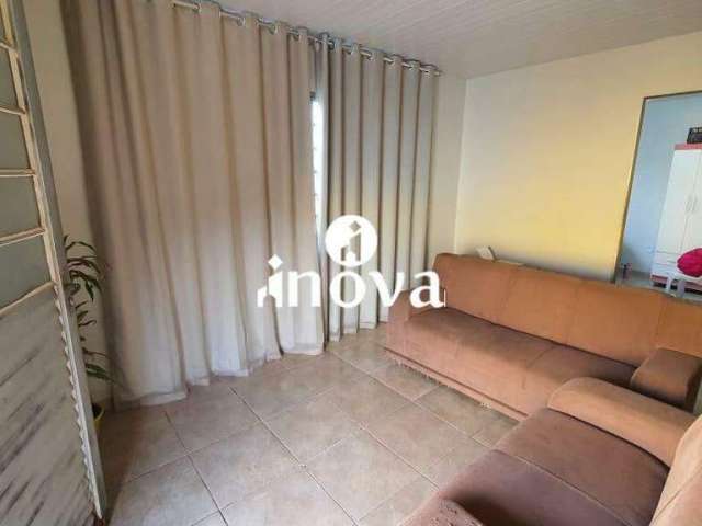 Casa à venda, 2 quartos, 2 vagas, Marajó, Jardim - Uberaba/MG