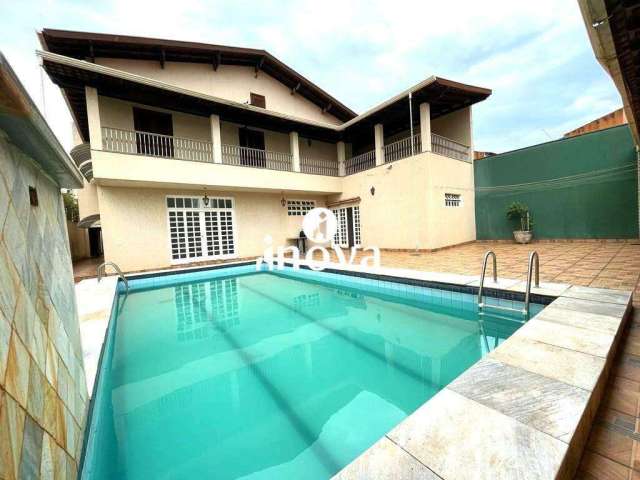 Casa à venda, 5 quartos, 4 suítes, 4 vagas, Santa Maria - Uberaba/MG