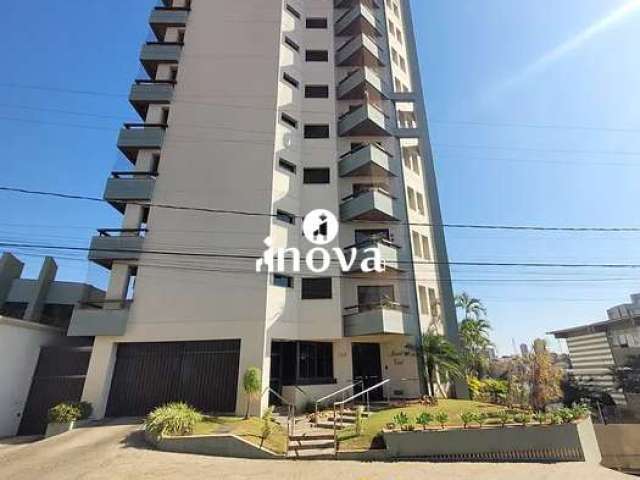 Apartamento à venda, 4 quartos, 1 suíte, 2 vagas, Fabrício - Uberaba/MG