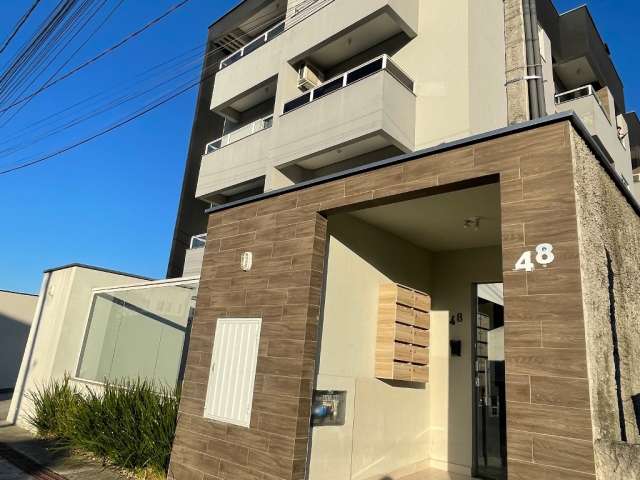 Apartamento com elevador no iririu