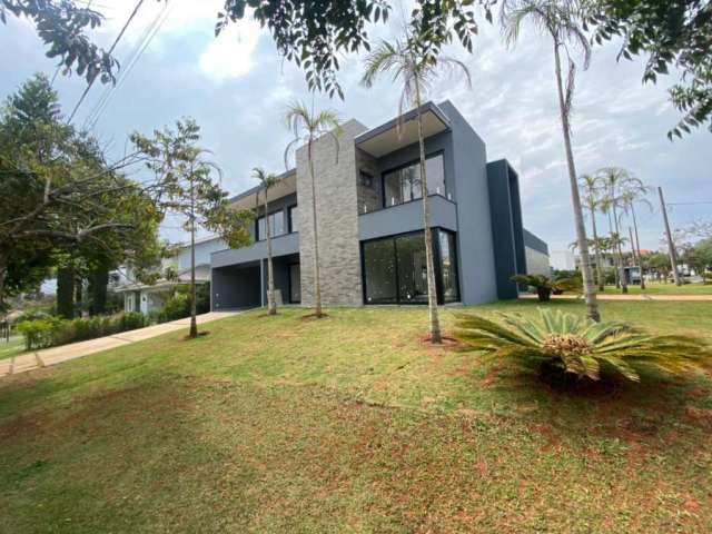 Excelente Casa no Condomínio Lago Azul com 500 m² em Araçoiaba da Serra.