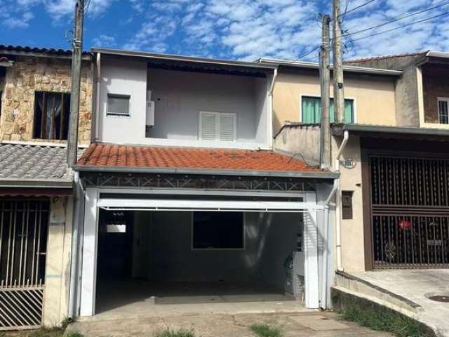 Oportunidade: Charmosa Casa Sobrado à Venda no Jardim Dois Corações