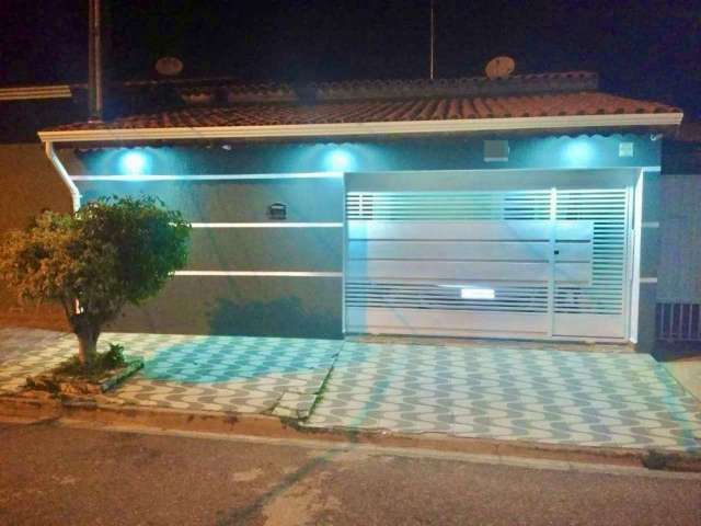 (PERMUTO POR APARTAMENTO NA PRAIA) --&gt; Charmosa Residência no Jardim Portal do Itavuvu, a Poucos metros da Av. Itavuvu