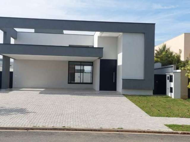 Linda Casa no Condomínio  Alphaville Nova Esplanada 3  com 467m².