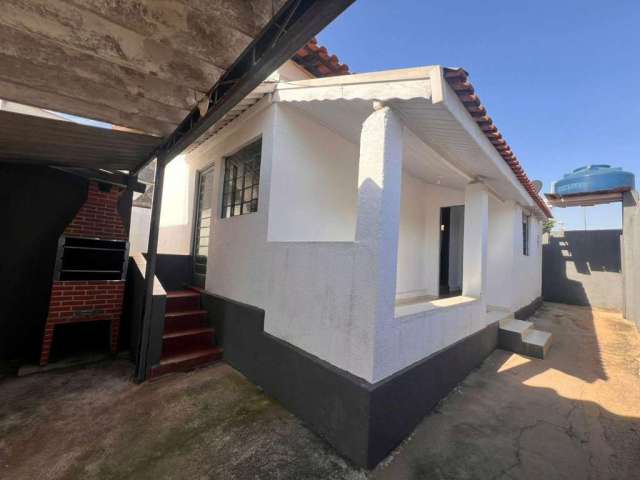 Casa com 2 dormitórios para alugar, 80 m² por R$ 1.500/mês - Vila Brasil - Santa Bárbara D'Oeste/SP