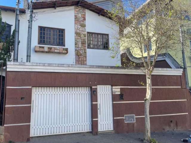 Casa com 3 quartos para alugar, 158 m² por R$ 6.300/mês - Itapoã - Belo Horizonte/MG