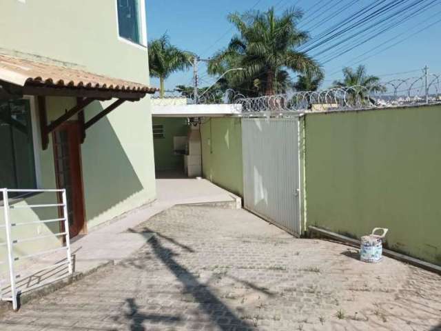 Casa de esquina com 3 quartos sendo 1 com suite à venda, 180 m² por R$ 510.000 - Xangri-Lá - Contagem/MG