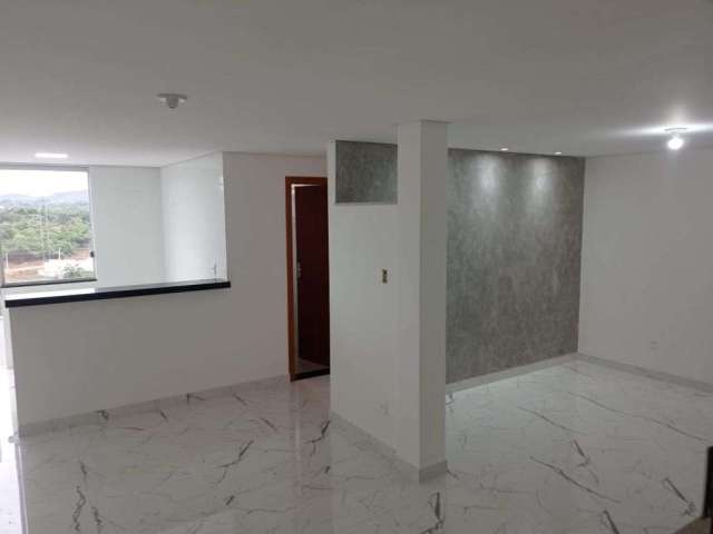 Casa com 3 quartos à venda, 70 m² por R$ 390.000 - Nacional - Contagem/MG