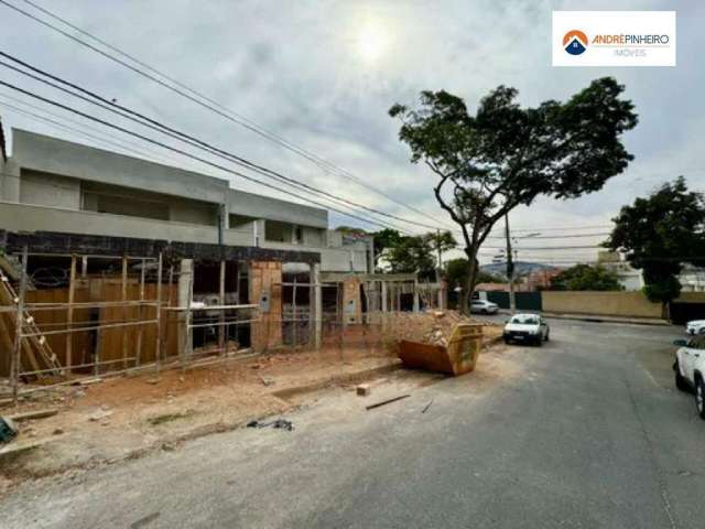 Casa com entrada independente, 130,00 com 03 quartos sendo 01 com suite, valor de 828.000,00 no bairro Vila Cloris