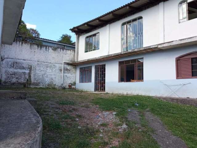 Casa com 3 quartos à venda na Rua Professora Júlia Valery Legat Neal, Xaxim, Curitiba por R$ 599.000