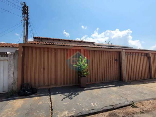 Casas Conjugadas no CPA II PRÓXIMO a Av. BRASIL codigo: 94300