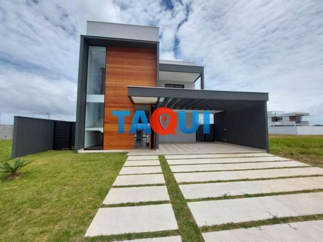 Venda de casa duplex com piscina, Terras Alphaville, Cabo Frio-RJ.