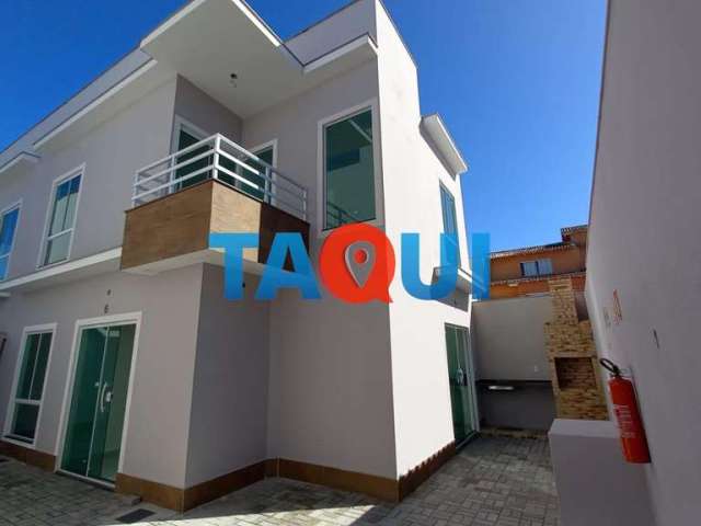 Casa duplex com 3 quartos sendo 02 suítes LANCANMENTO no Peró, CABO FRIO - RJ