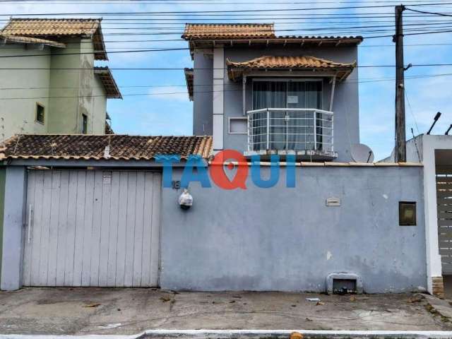 Casa duplex à venda 2 quartos com acesso à lagoa na ogiva, cabo frio - rj