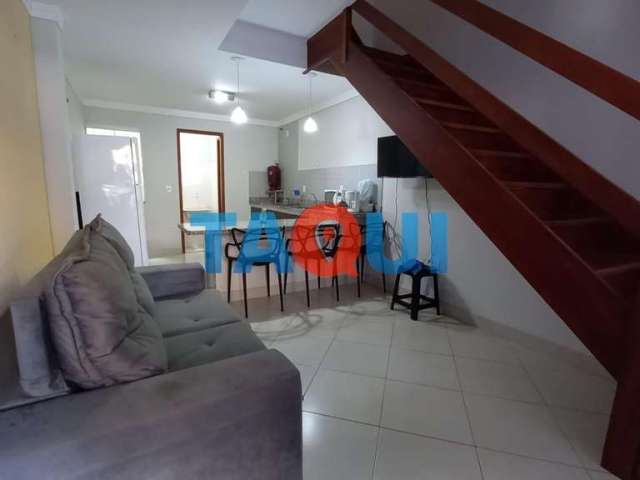 Casa duplex à venda, semimobiliada, próximo à praia, Peró, CABO FRIO - RJ