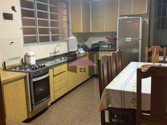 Casa com 2 quartos à venda na Rua José Mascaro, Vila Jaguara, São Paulo por R$ 560.000