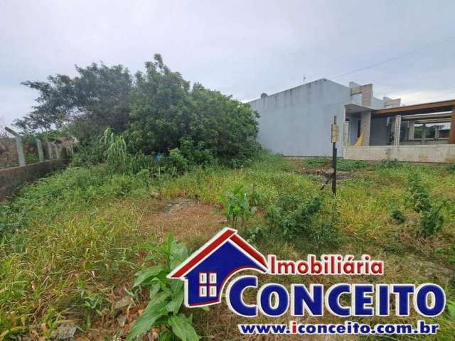 T37 - Terreno medindo 300m² localizado no balneário Nordeste