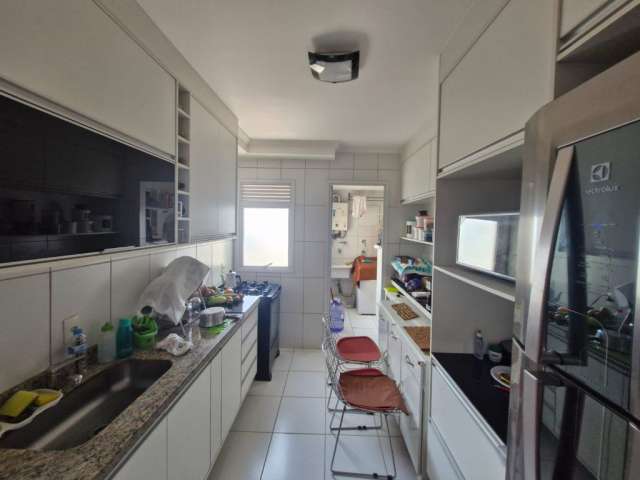 Apartamento com três dormitórios à venda, na Vila Betânia, com 88m².