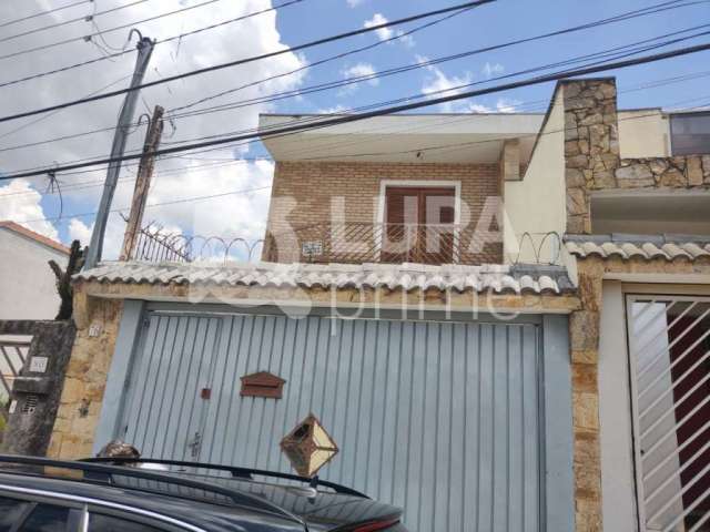 Sobrado com 3 dormitórios (1 suíte), 2 vagas á venda- jardim constança