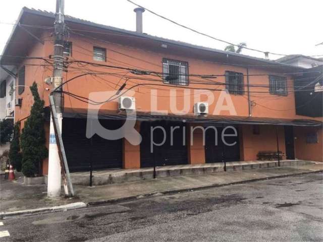 Prédio Comercial com 250m² á venda na Água Fria