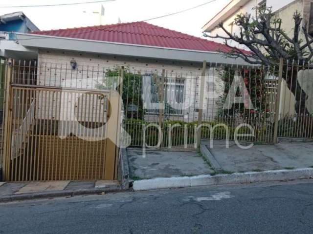 Casa Térrea com 3 dormitórios sendo 1 suíte á venda no Jardim São Paulo