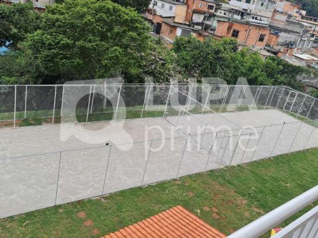 Apartamento com 2 dormitórios á venda na Vila Carmosina